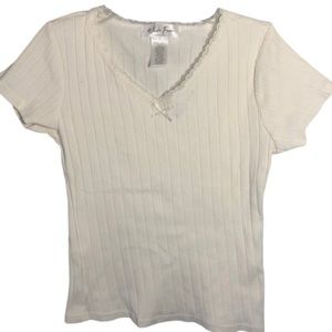 White Fawn Ribbed Lace Lined V-Neck Tee